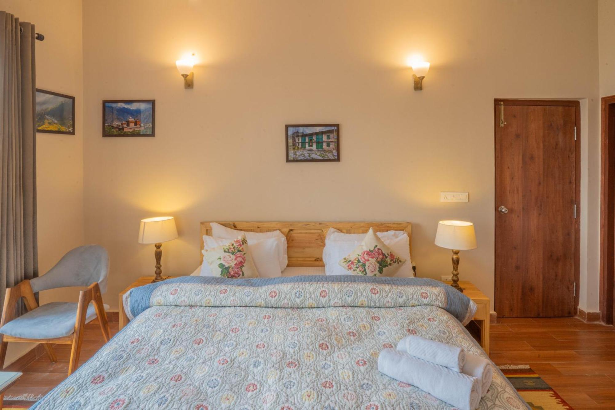 Hostie Sahasrara-3Bhk Chalets, Majkhali, Ránikhet Kültér fotó