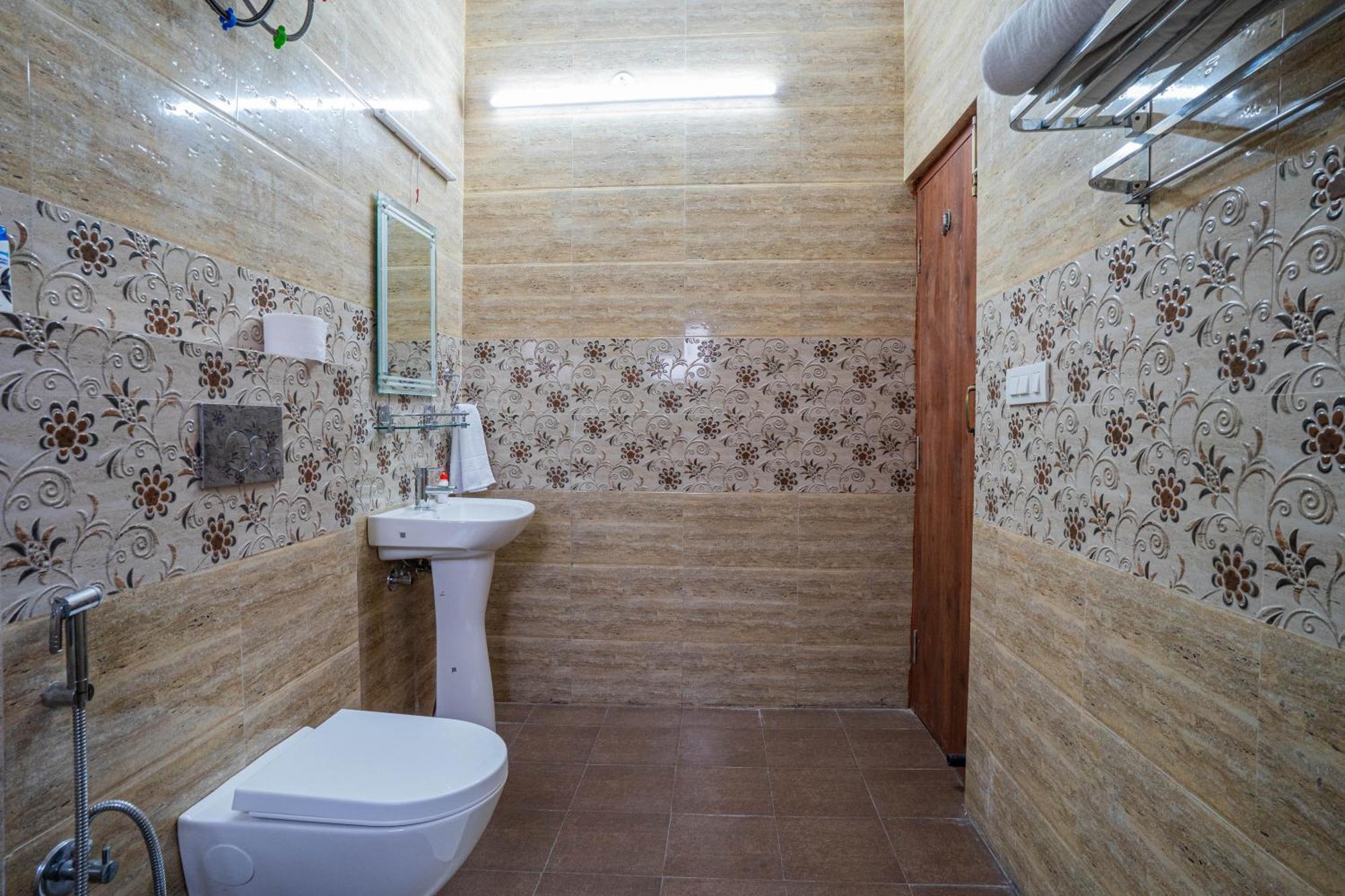 Hostie Sahasrara-3Bhk Chalets, Majkhali, Ránikhet Kültér fotó